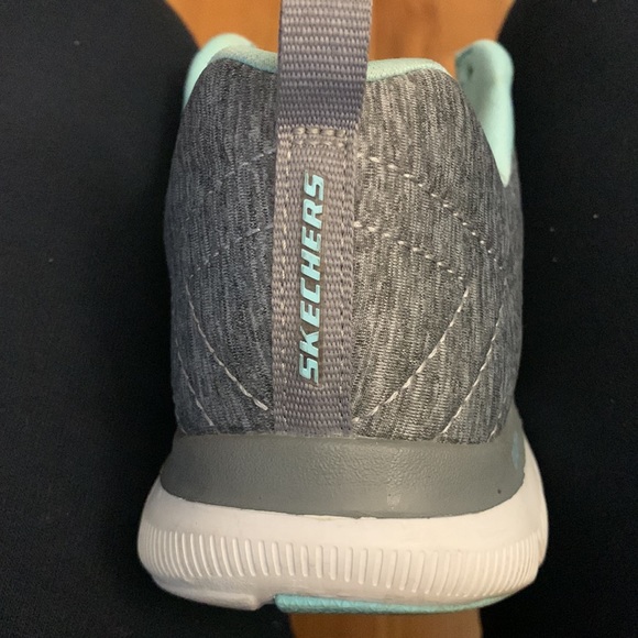 $30 - Skechers GoFit Women 7 Memory Foam Athletic Comfort Shoes SN 12753 - Picture 10 of 10